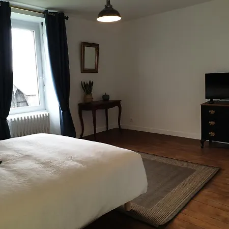 Privatunterkunft Chambre A La Ferme Torcé